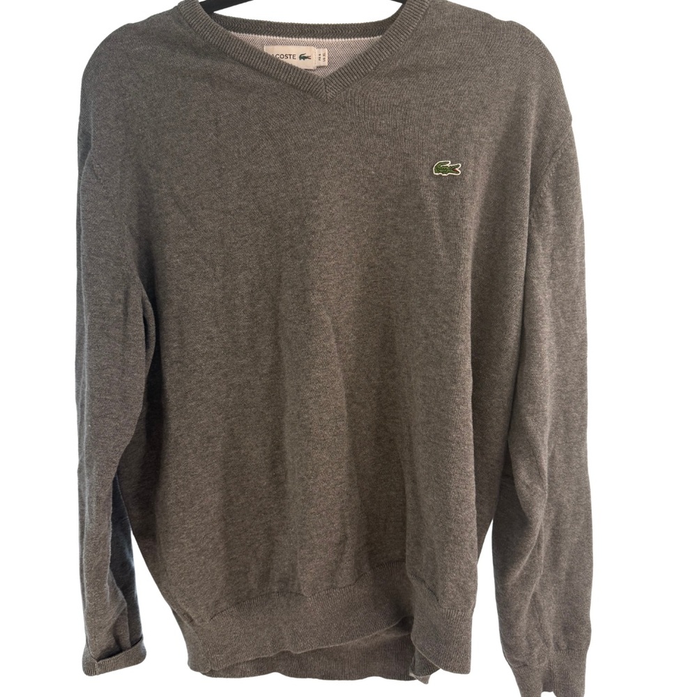 “Lacoste Grey V-Neck – Classic Croc, Zero Effort Cool 🐊”